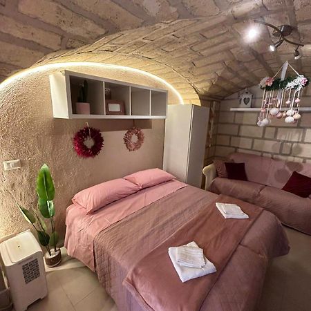 Milo'S Ll Bed & Breakfast Бари Екстериор снимка